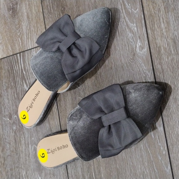 Zigi Soho grey velvet bowtie mules. New. Size 9 - Picture 2 of 9